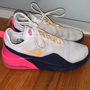 Nike Air Max Motion 2 (size 7.5 womens)
